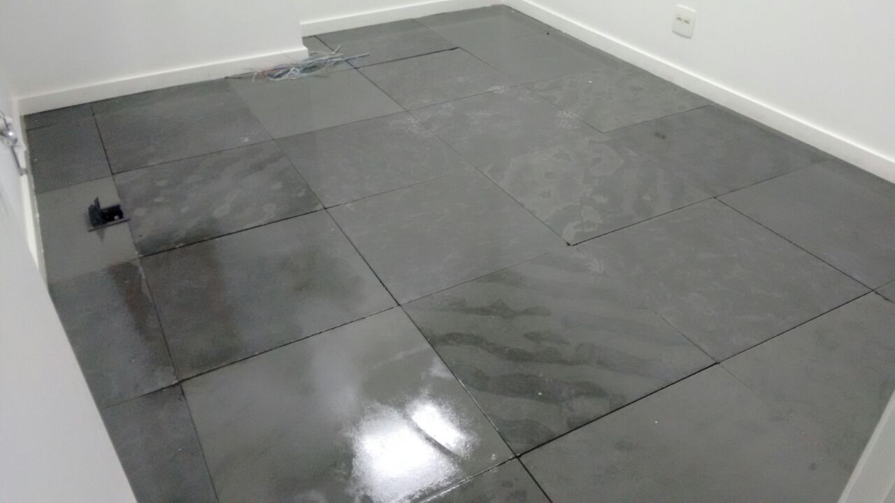 Verniz Acrílico Pisos e Fachadas - 900 ml - Imagem 5